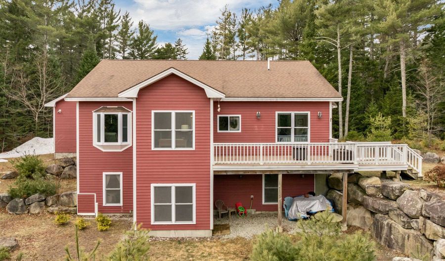 144 Grandpa Harry's Ln, Carroll, NH 03595 - 3 Beds, 3 Bath