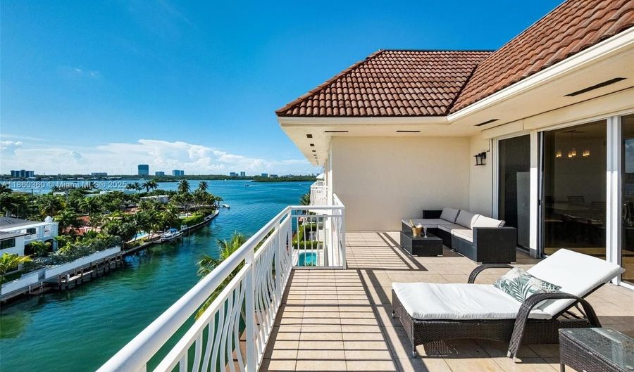 10140 W Bay Harbor Dr PH S, Bay Harbor Islands, FL 33154 - 3 Beds, 4 Bath