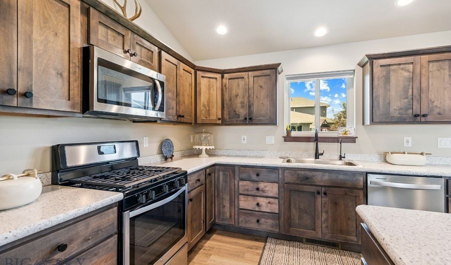 1005 Westwood Cir, Belgrade, MT 59714 - 3 Beds, 2 Bath