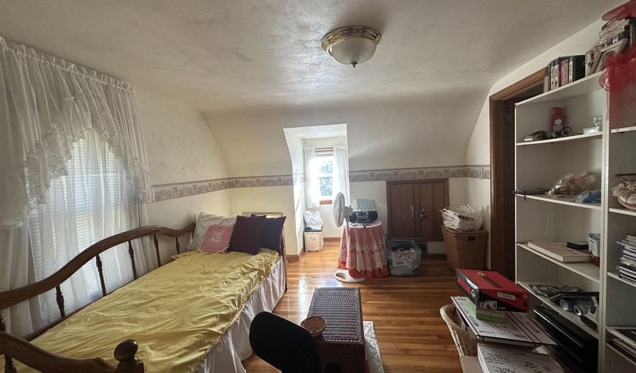 1024 N State Road 157 Rd, Bloomfield, IN 47424 - 3 Beds, 2 Bath