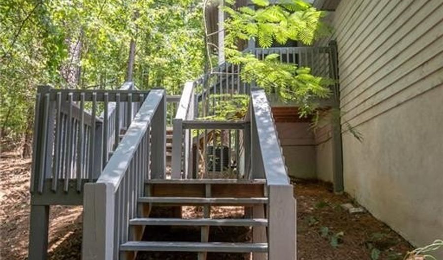 102 Chickadee Ct, Athens, GA 30605 - 3 Beds, 4 Bath