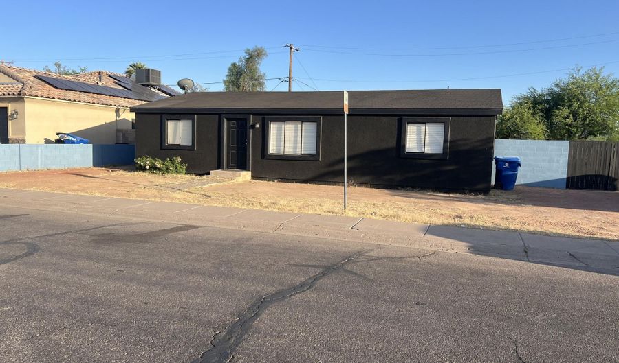 11043 W COCOPAH St, Cashion, AZ 85329 - 3 Beds, 2 Bath