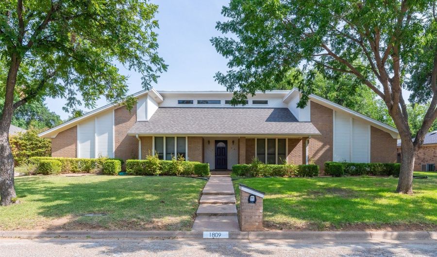 1809 Lytle Shores Dr, Abilene, TX 79602 - 3 Beds, 2 Bath
