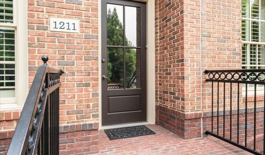1211 Riverscall, Atlanta, GA 30339 - 4 Beds, 5 Bath