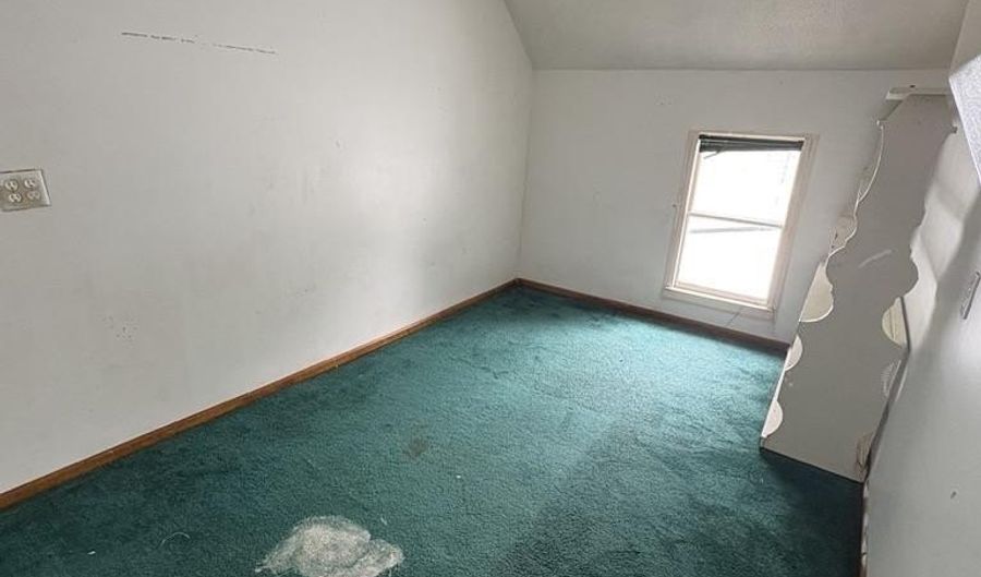 201 5 N Warner, Bay City, MI 48706 - 3 Beds, 2 Bath