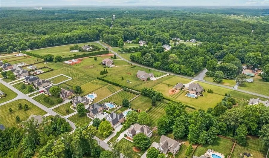 215 Essex Farm Rd, Advance, NC 27006 - 4 Beds, 3 Bath