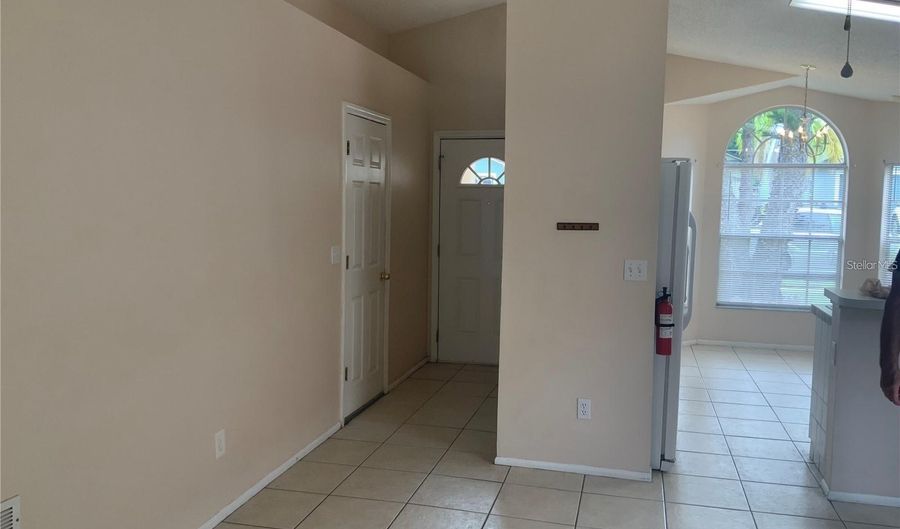 1705 CHATHAM Cir, Apopka, FL 32703 - 3 Beds, 2 Bath
