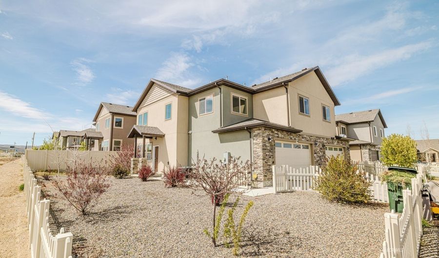 3851 Autumn Colors Dr, Elko, NV 89801 - 3 Beds, 3 Bath