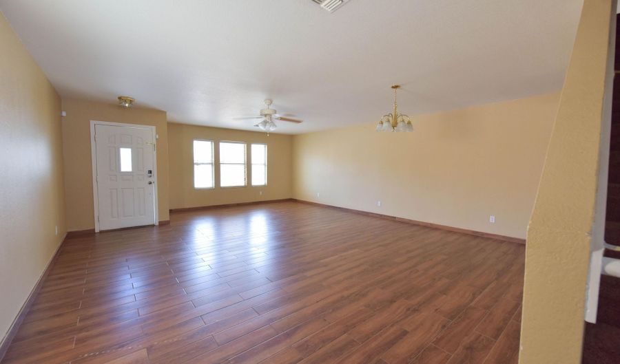 674 W PALO VERDE St, Casa Grande, AZ 85122 - 5 Beds, 3 Bath