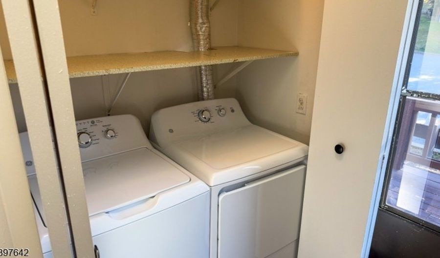 1 Snowbird Ct, Alloway, NJ 07462 - 2 Beds, 1 Bath