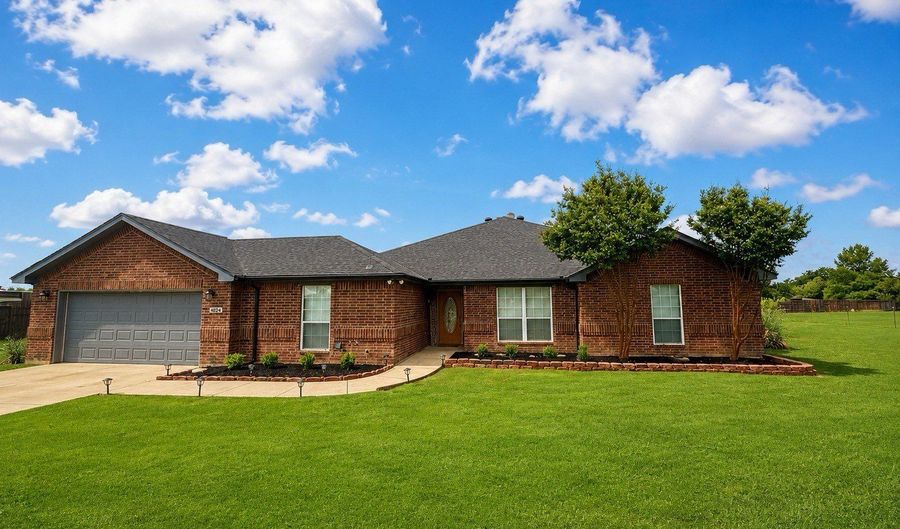 8424 Marianna Way, Alvarado, TX 76009 - 3 Beds, 2 Bath