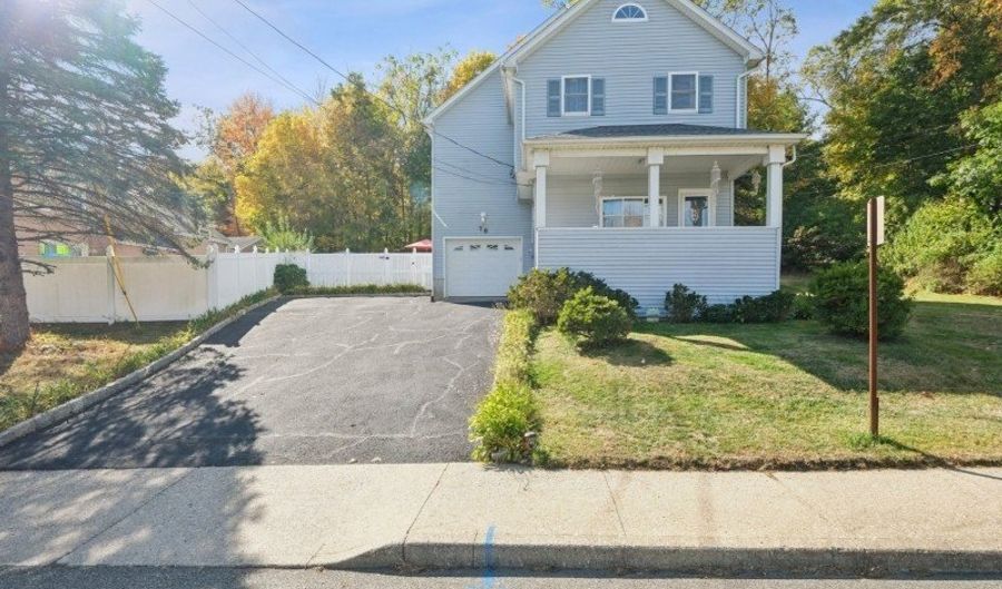 78 Main St, Bayonne, NJ 07035 - 3 Beds, 2 Bath