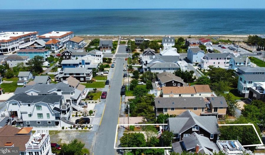 118 PARKWOOD St, Bethany Beach, DE 19930 - 5 Beds, 3 Bath