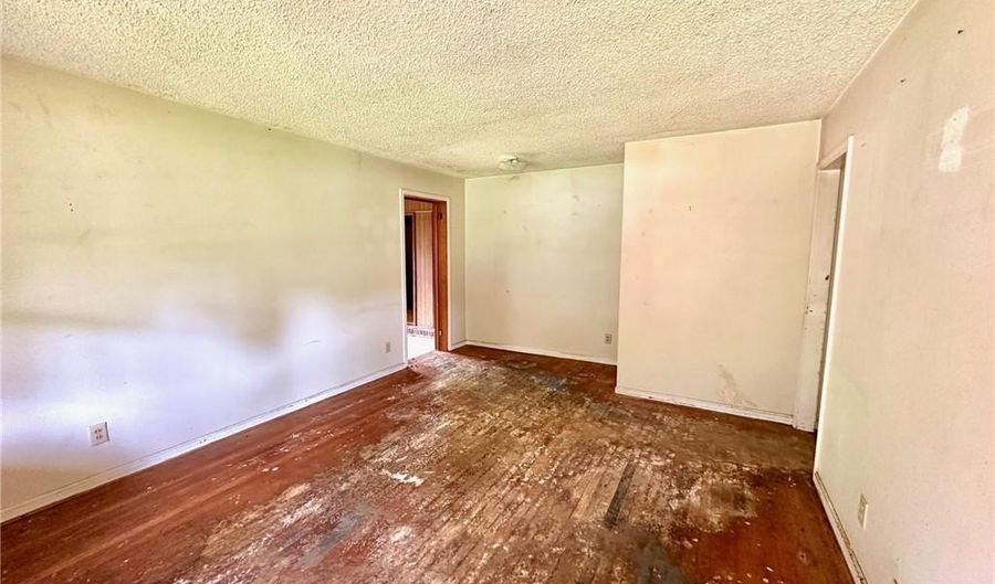 4399 Chelou Dr, Austell, GA 30106 - 3 Beds, 2 Bath