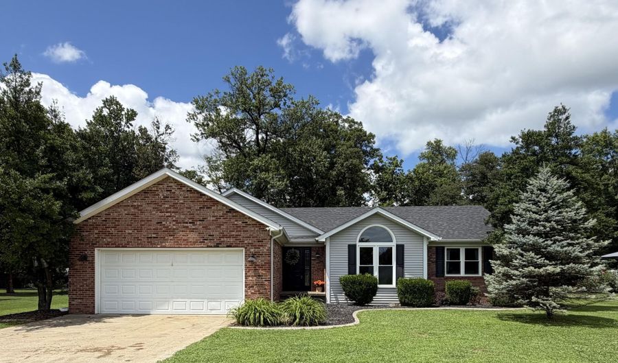 2812 Oakwood Dr, Bardstown, KY 40004 - 3 Beds, 2 Bath