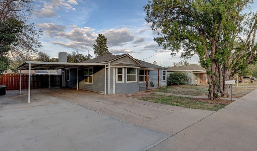 1206 N 5th St, Alpine, TX 79830 - 4 Beds, 3 Bath