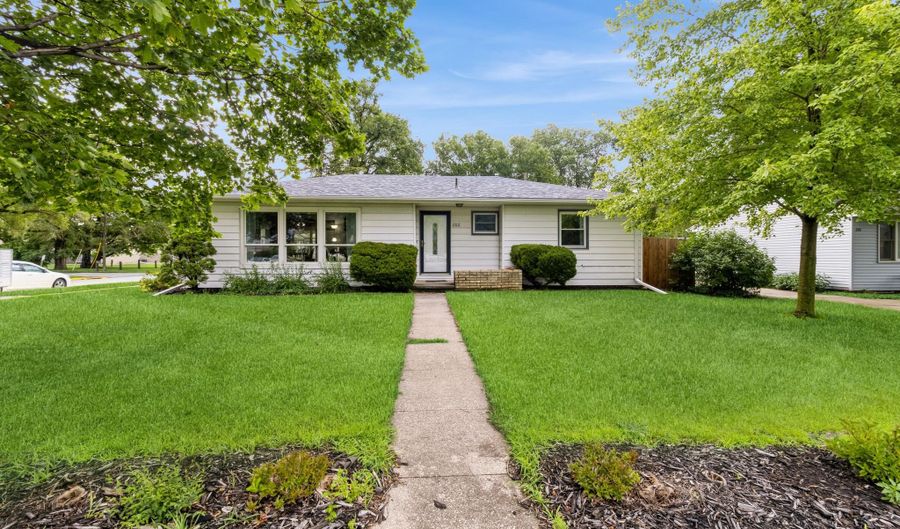 202 S Dakota Ave, Ames, IA 50014 - 3 Beds, 2 Bath