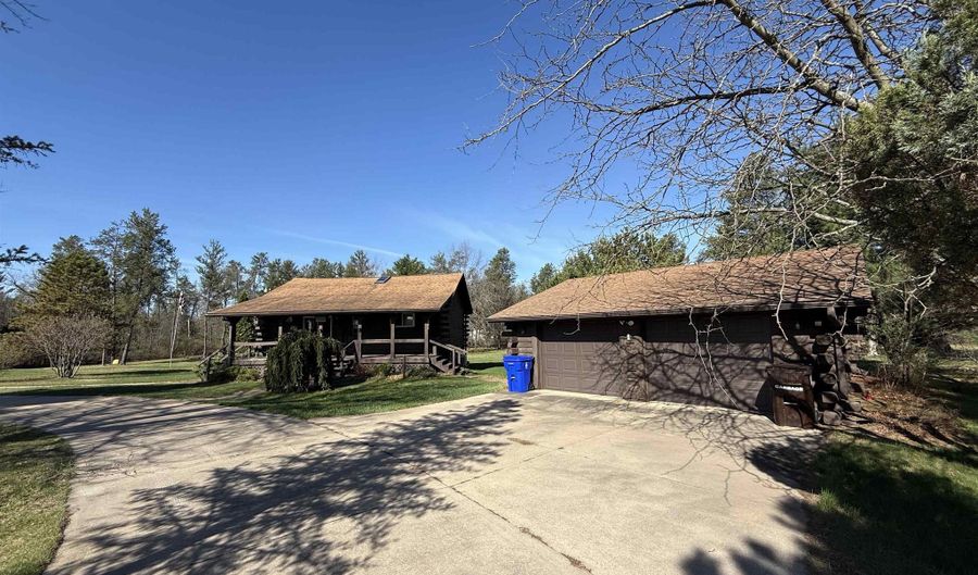 1037 11th Ave, Arkdale, WI 54613 - 2 Beds, 3 Bath