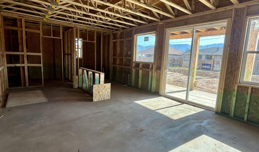503 Maricopa Trl, Alamogordo, NM 88310 - 4 Beds, 3 Bath
