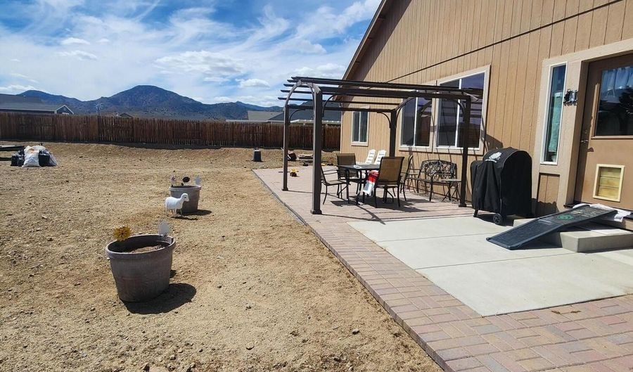 135 Cambridge Dr, Dayton, NV 89403 - 4 Beds, 3 Bath