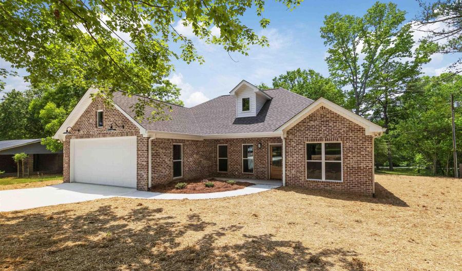 139 Skidmore Dr NW, Arab, AL 35016 - 3 Beds, 2 Bath