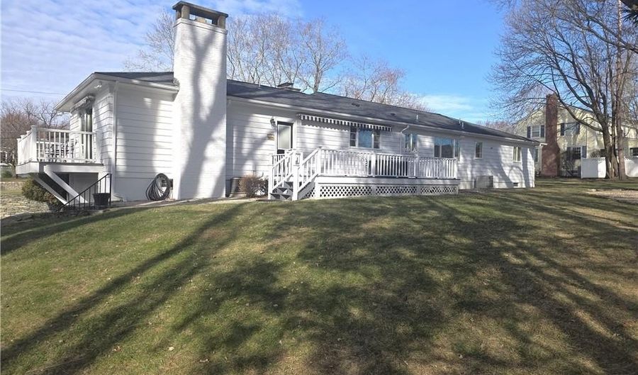 88 Homestead Ave, North Smithfield, RI 02896 - 3 Beds, 4 Bath