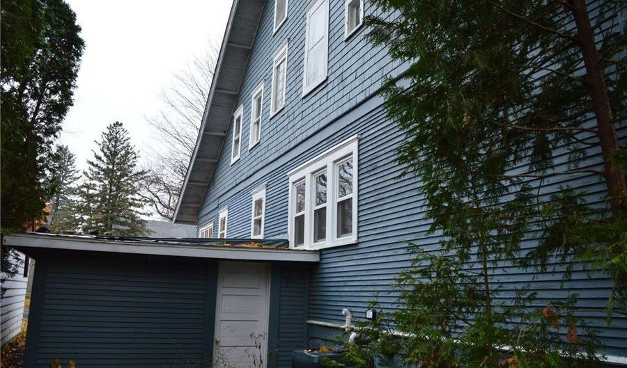 509 3rd St SW, Austin, MN 55912 - 3 Beds, 2 Bath