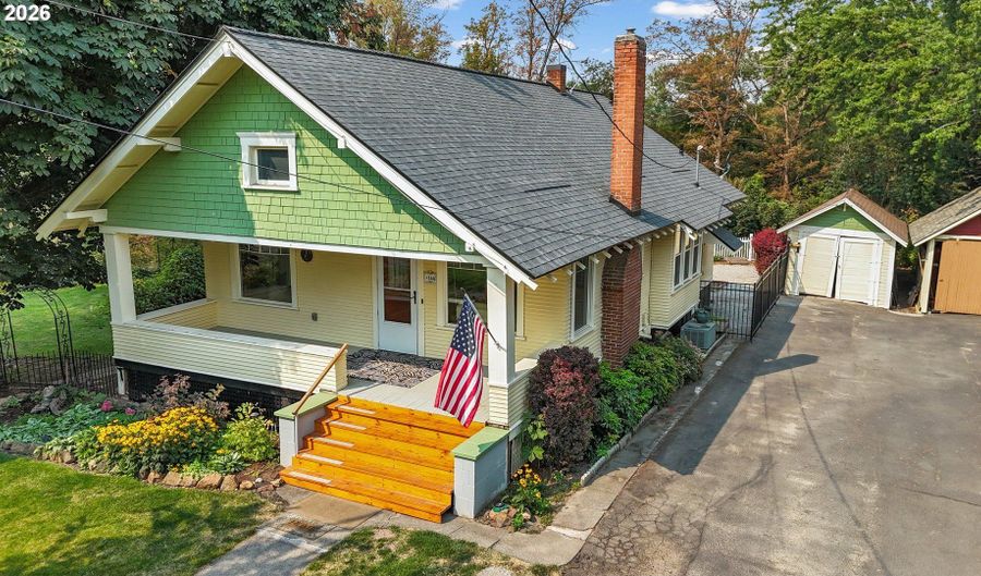 344 S 3RD St, Athena, OR 97813 - 2 Beds, 1 Bath
