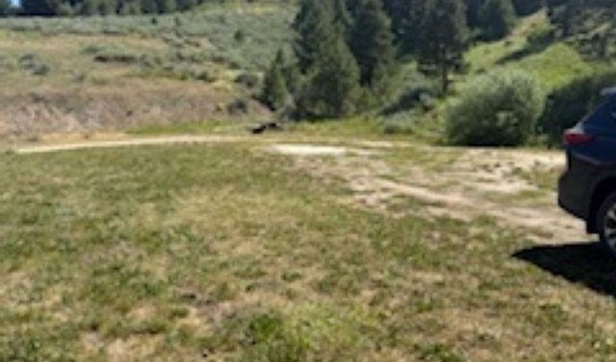 10084 Timberrim Dr, Cascade, ID 83611 - 2 Beds, 1 Bath