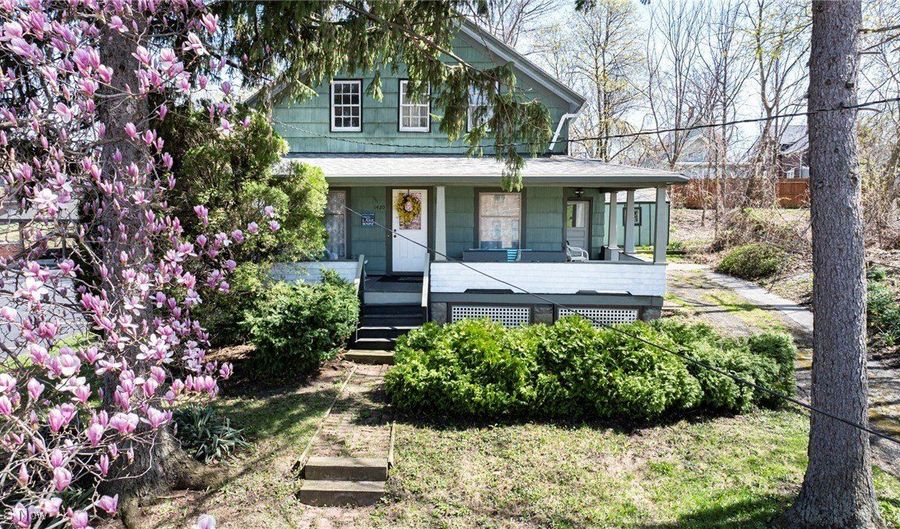 1420 Bridge St, Ashtabula, OH 44004 - 5 Beds, 1 Bath
