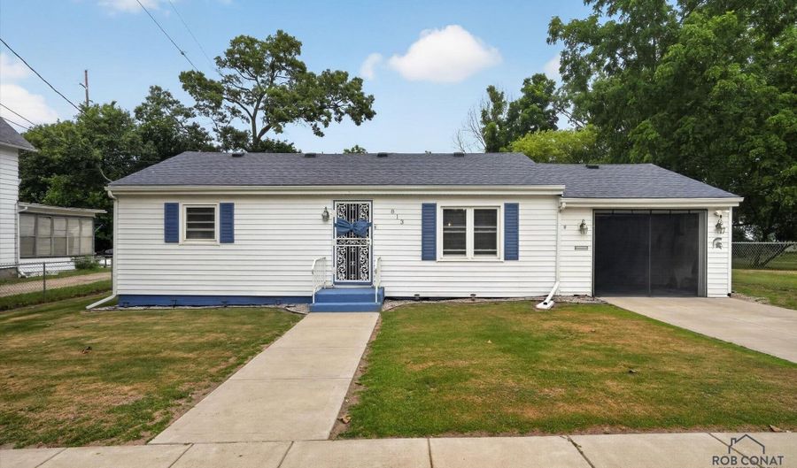 813 Barnes St, Albion, MI 49224 - 2 Beds, 1 Bath