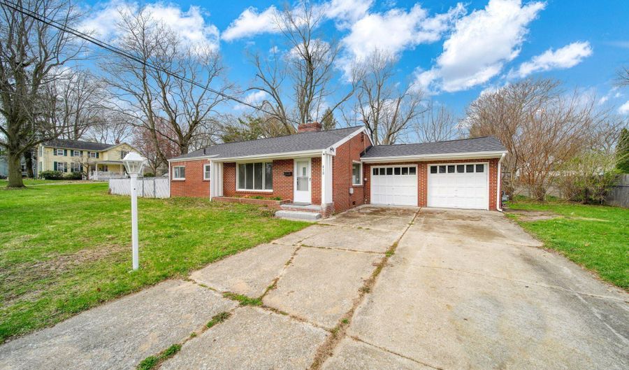 418 S Scott St, Adrian, MI 49221 - 2 Beds, 1 Bath