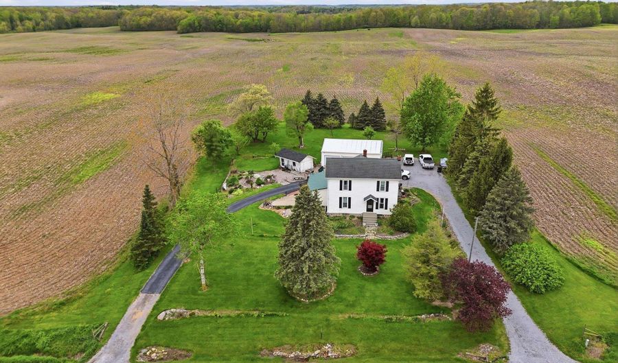 3168 County Road 15, Auburn, IN 46706 - 3 Beds, 1 Bath