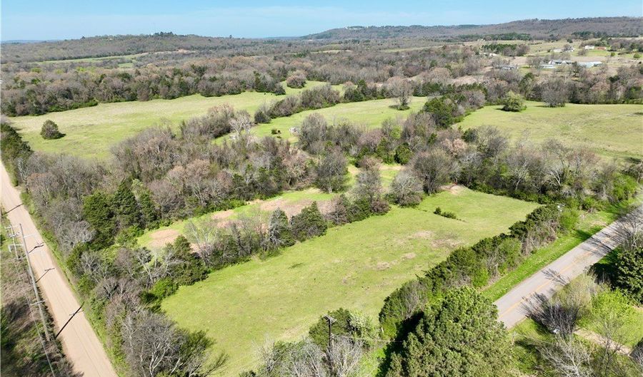 Hwy 186, Altus, AR 72821 - 0 Beds, 0 Bath
