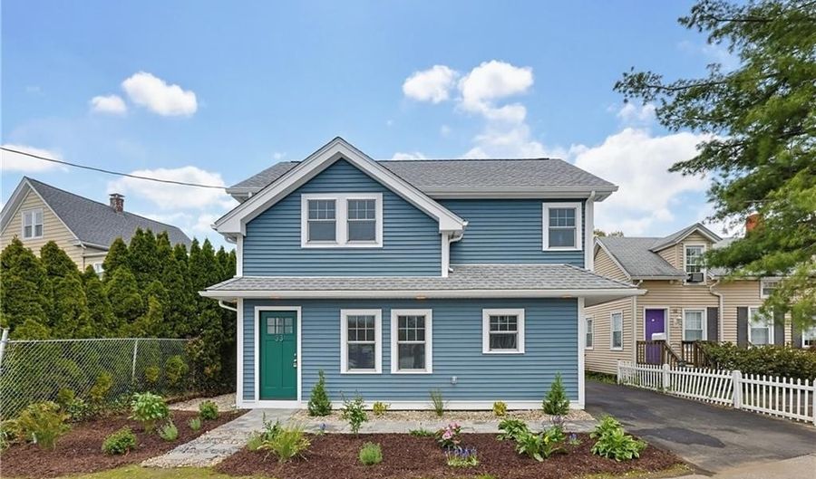 33 Jefferson Ave, East Providence, RI 02915 - 4 Beds, 2 Bath