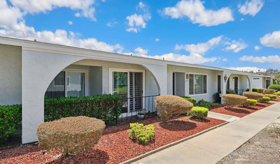 3594 Pear Blossom Dr, Oceanside, CA 92057 - 2 Beds, 2 Bath