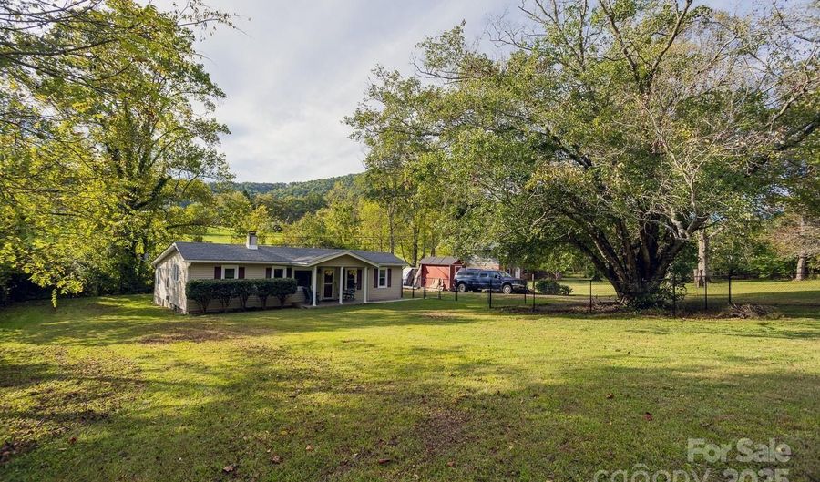 948 Riceville Rd, Asheville, NC 28805 - 2 Beds, 1 Bath