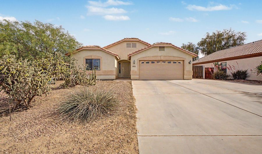 9051 W RAVEN Dr, Arizona City, AZ 85123 - 3 Beds, 2 Bath