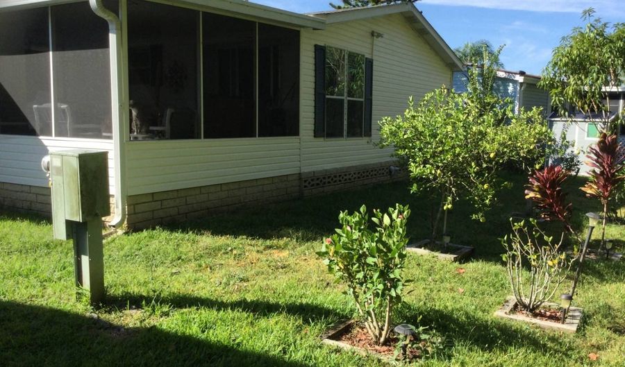 699 Royal Forest Dr, Auburndale, FL 33823 - 2 Beds, 2 Bath