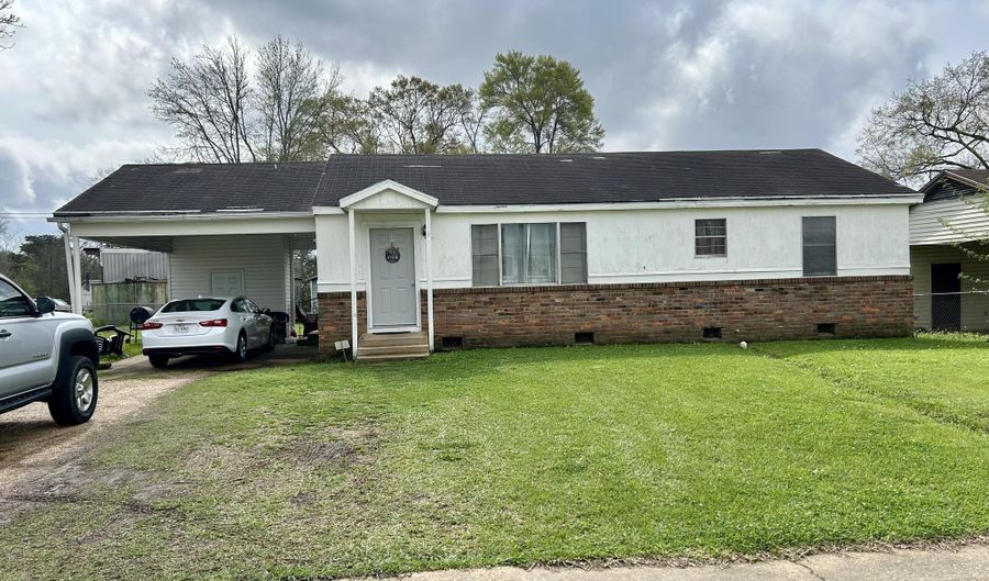 110 Main St, Brookhaven, MS 39601 - 3 Beds, 1 Bath