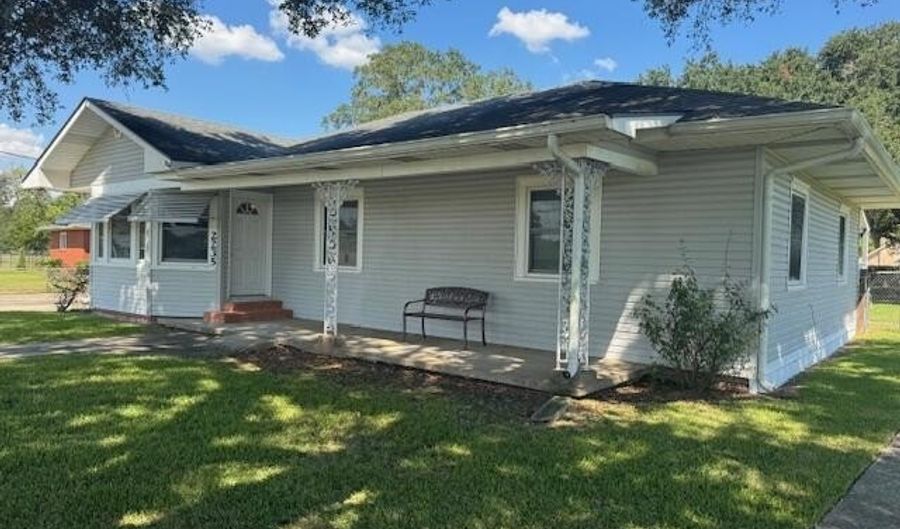 2235 Bushville Hwy, Arnaudville, LA 70512 - 3 Beds, 2 Bath