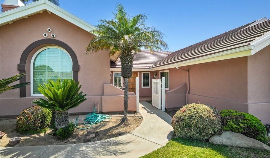 2124 Cervato Dr, Camarillo, CA 93012 - 4 Beds, 3 Bath