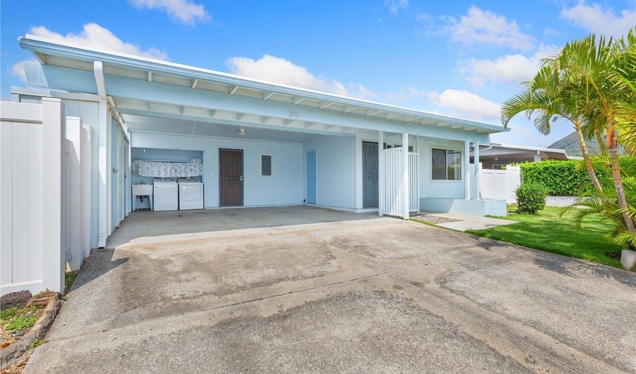 260 Nonou St, Honolulu, HI 96825 - 3 Beds, 2 Bath