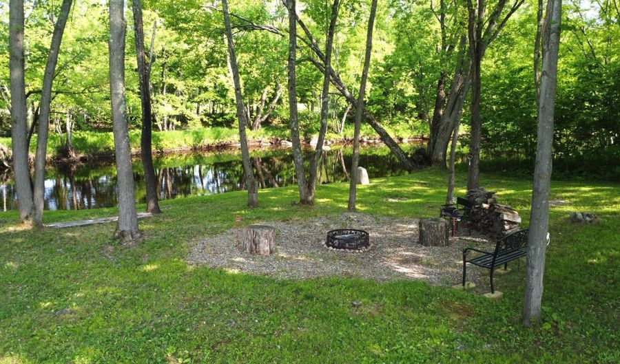 N3061 RIVER TRACE DR, Antigo, WI 54409 - 4 Beds, 3 Bath