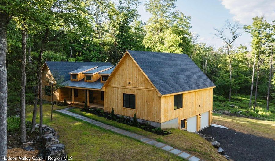 250 Cherry Hill Rd, Accord, NY 12404 - 3 Beds, 3 Bath