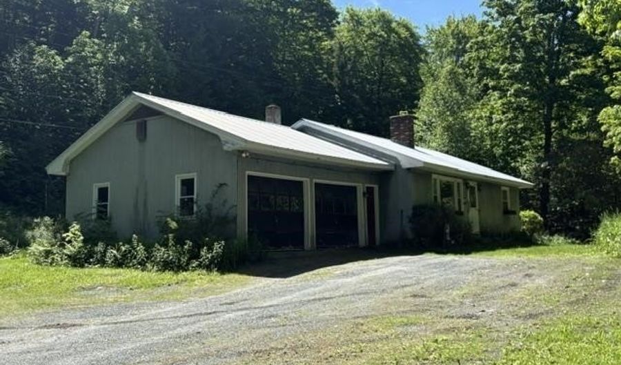 3578 Royalton Turnpike Rd, Barnard, VT 05031 - 2 Beds, 1 Bath