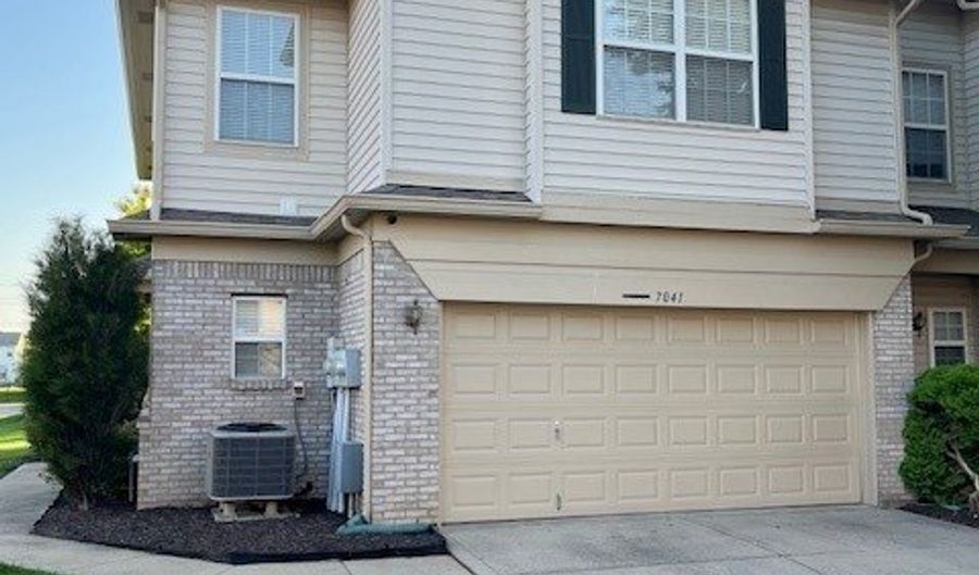 7041 Gavin Dr, Indianapolis, IN 46217 - 3 Beds, 3 Bath