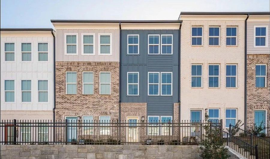 2638 Creekside, Atlanta, GA 30318 - 2 Beds, 4 Bath