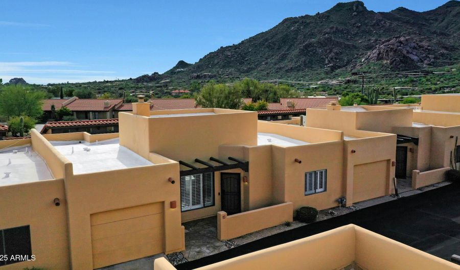 37222 N TOM DARLINGTON Dr 12, Carefree, AZ 85377 - 2 Beds, 2 Bath