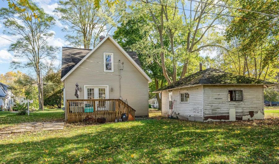 535 Hayes Ave, Alma, MI 48801 - 2 Beds, 2 Bath